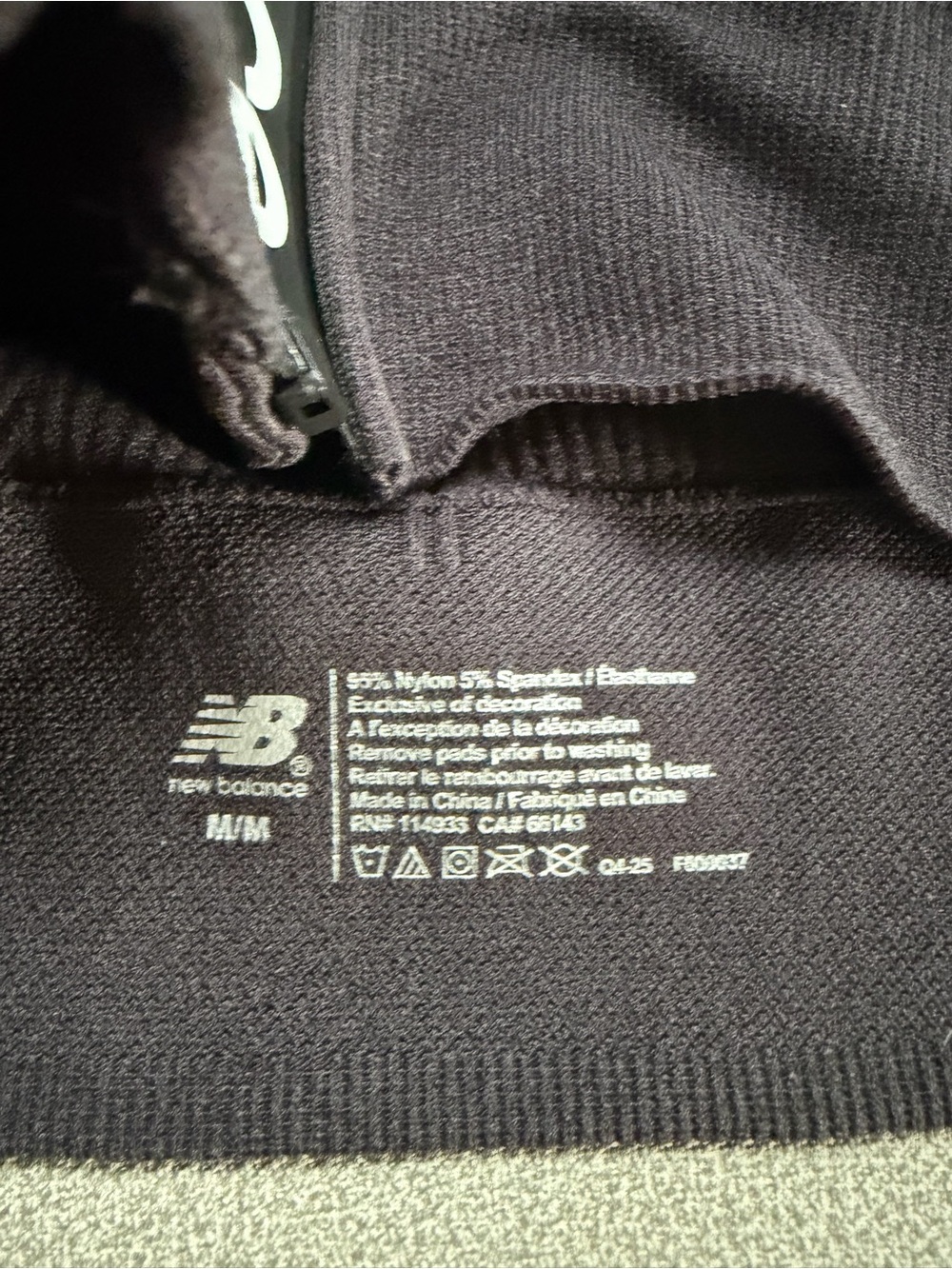 Newβ Balance Black Front-Zip Racerback Sports Bra - Picture 4 of 5